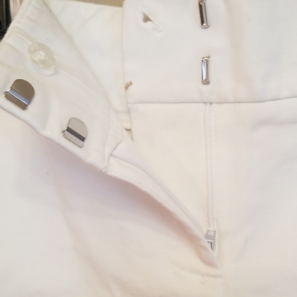 Vince Camuto white shorts - Picture 4 of 5
